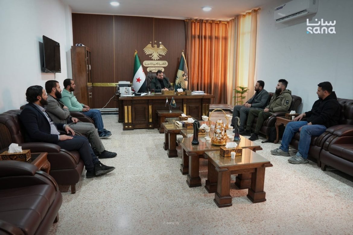 محافظ السويداء يلتقي مدير إعلام المحافظات لبحث تطوير العمل الإعلامي