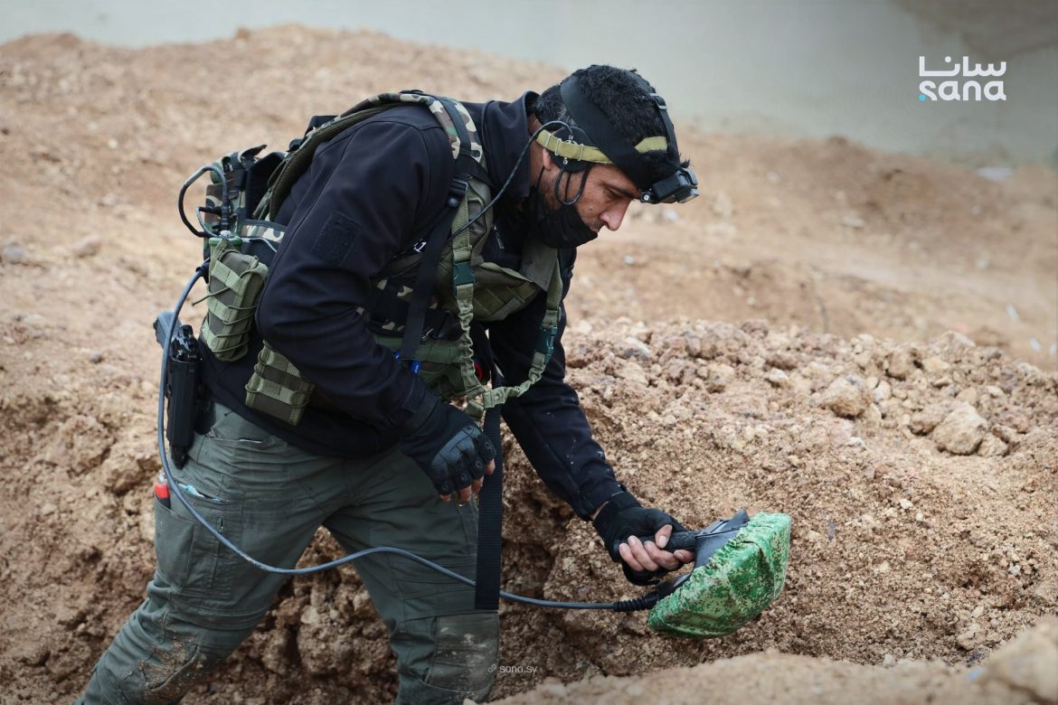 الأمن الداخلي بحلب بفكّ ألغام خطرة بين قره قوزاق والشيوخ شرقاً