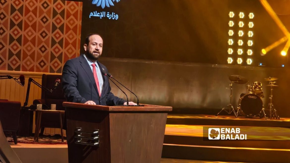 إذاعة دمشق بترجع قوية بصوت وشكل جديد بعد 79 سنة