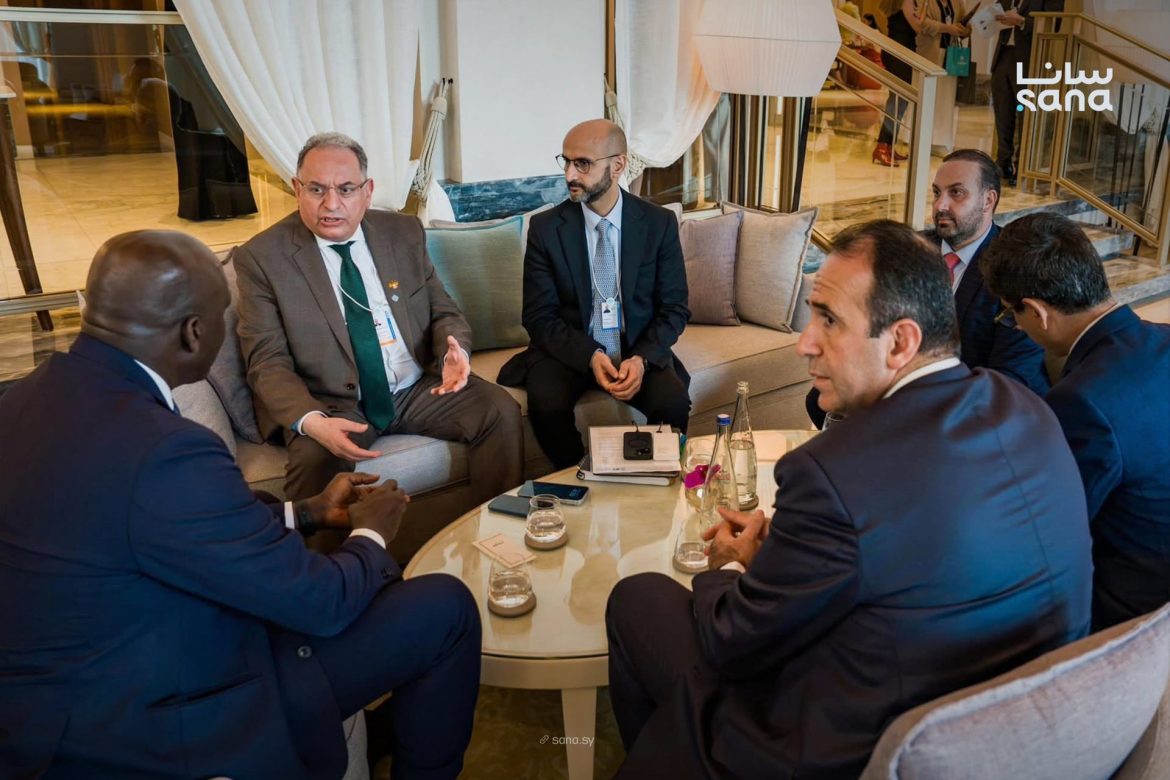 وزير المالية بيبحث مع البنك الدولي دعم جهود سوريا بالإعمار والإصلاح