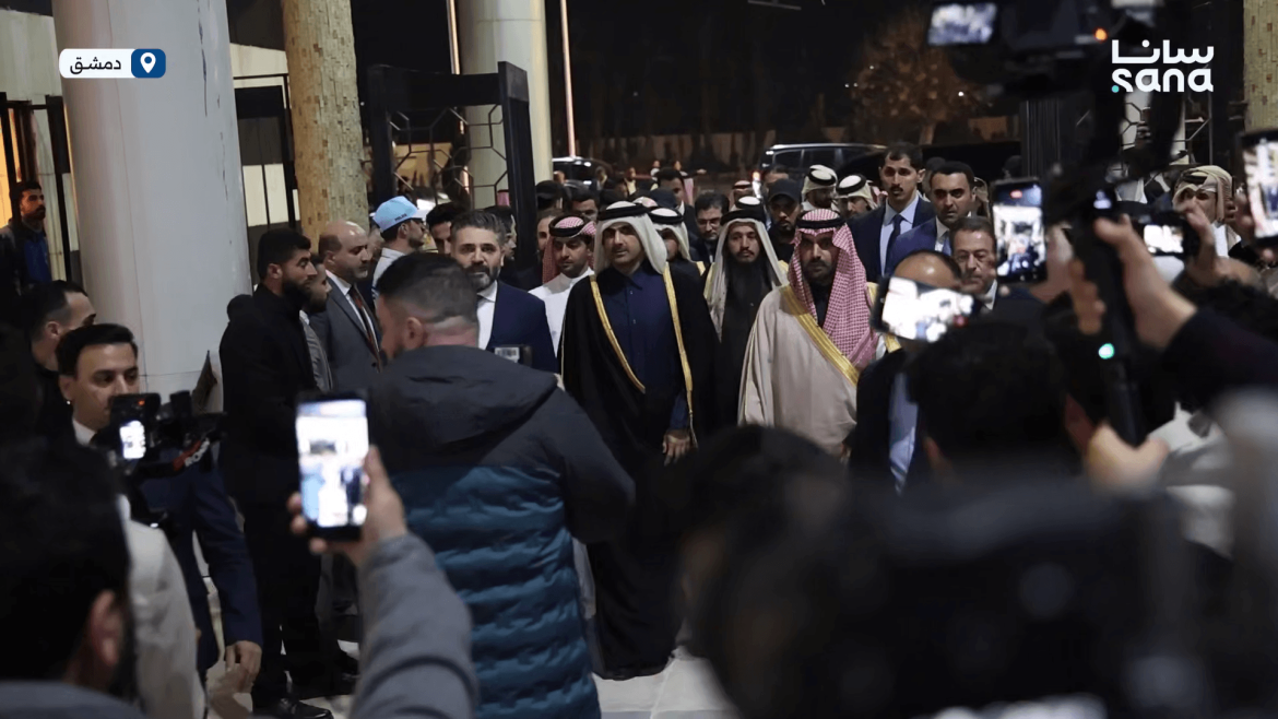 وزير الثقافة السوري والسعودي تفقدوا جناح المملكة بمعرض دمشق للكتاب