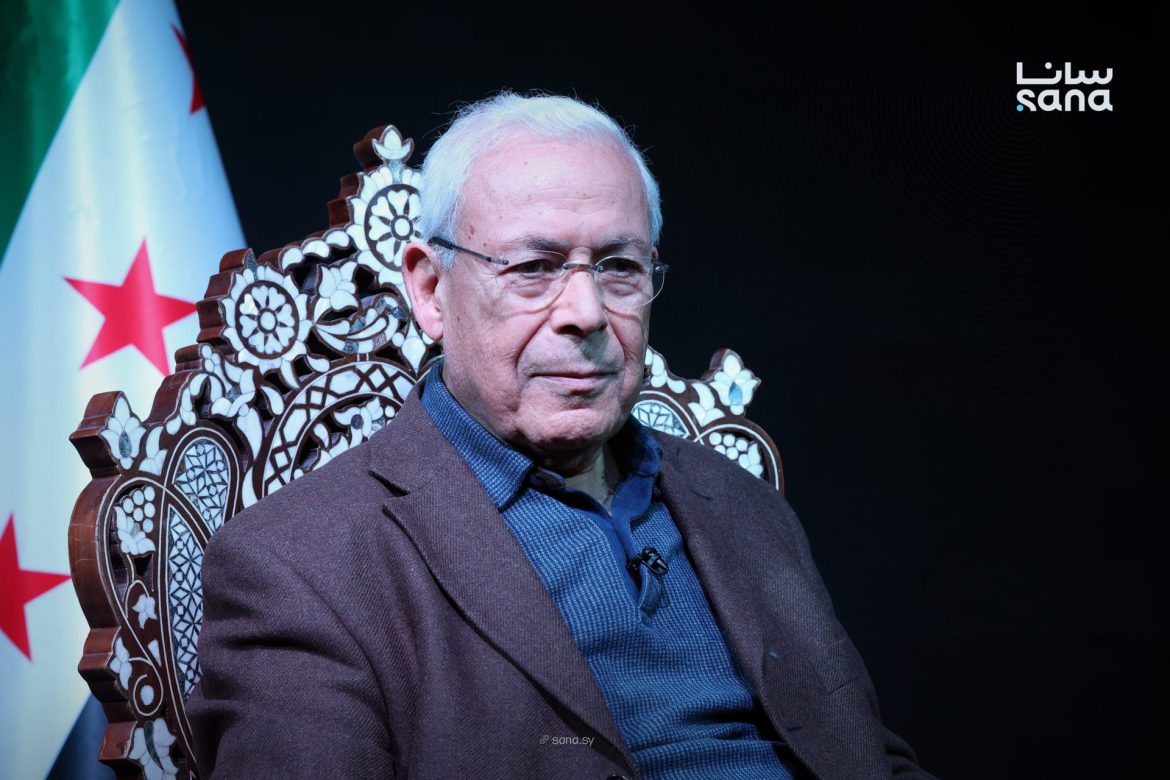 بمعرض دمشق للكتاب: ندوة للمفكر برهان غليون ولقطات مصورة من الجو