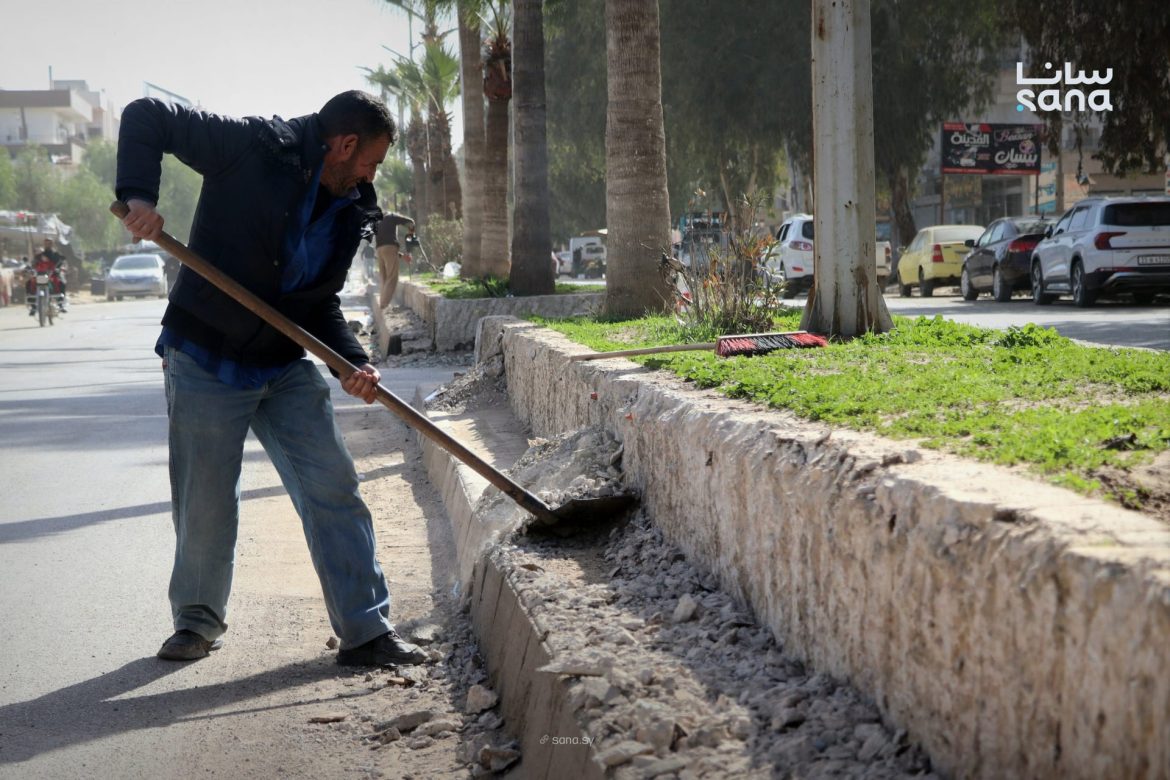 درعا: مشروع كبير لتأهيل الأرصفة والمنصفات بحجر البازلت