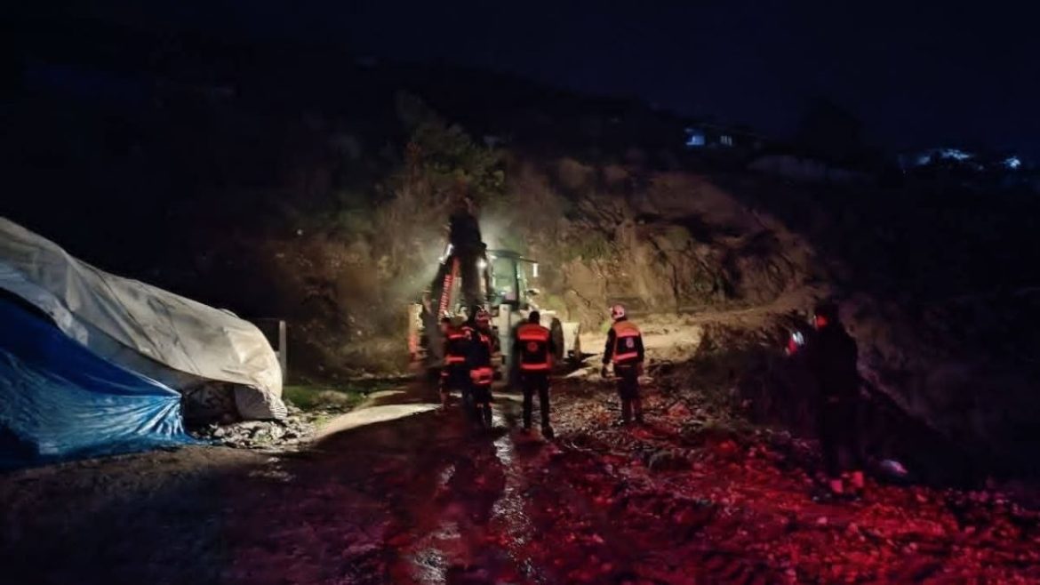 تحذيرات من فيضانات باللاذقية وإدلب بعد أمطار غزيرة.. وفيات ومفقودين