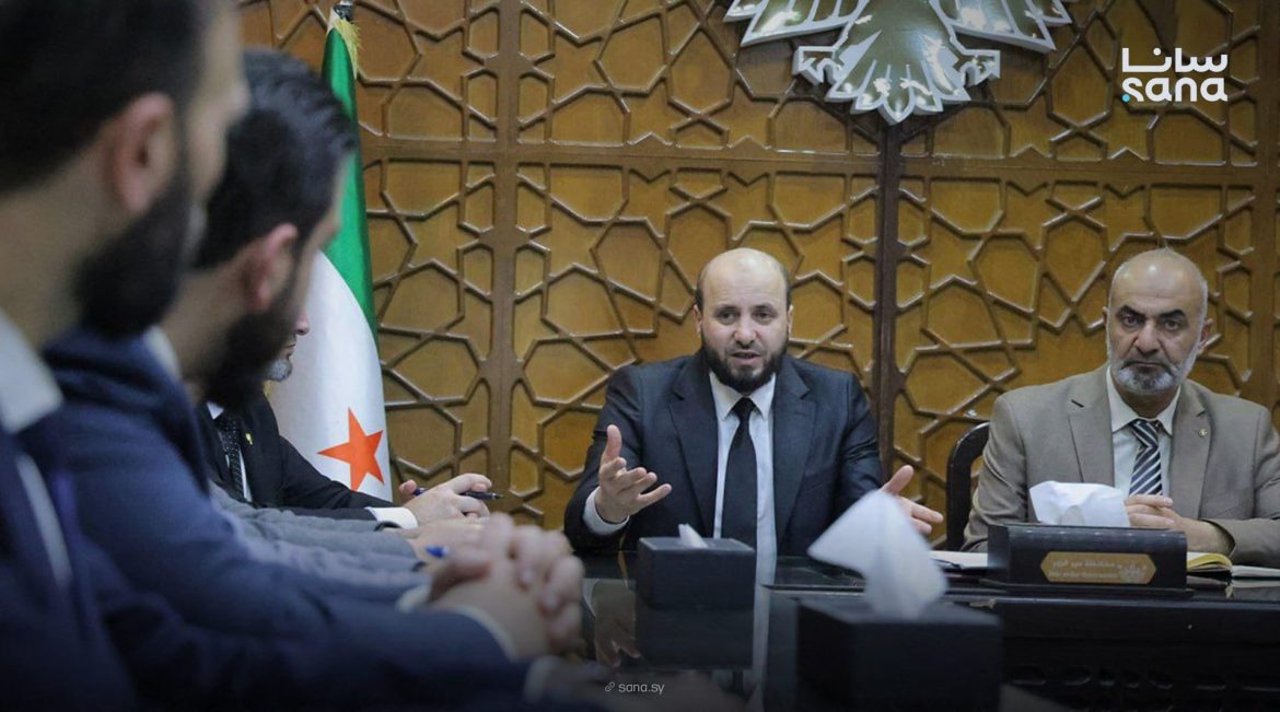 وزير الطاقة محمد البشير عم يناقش أمور المي بدير الزور وخطط 2026