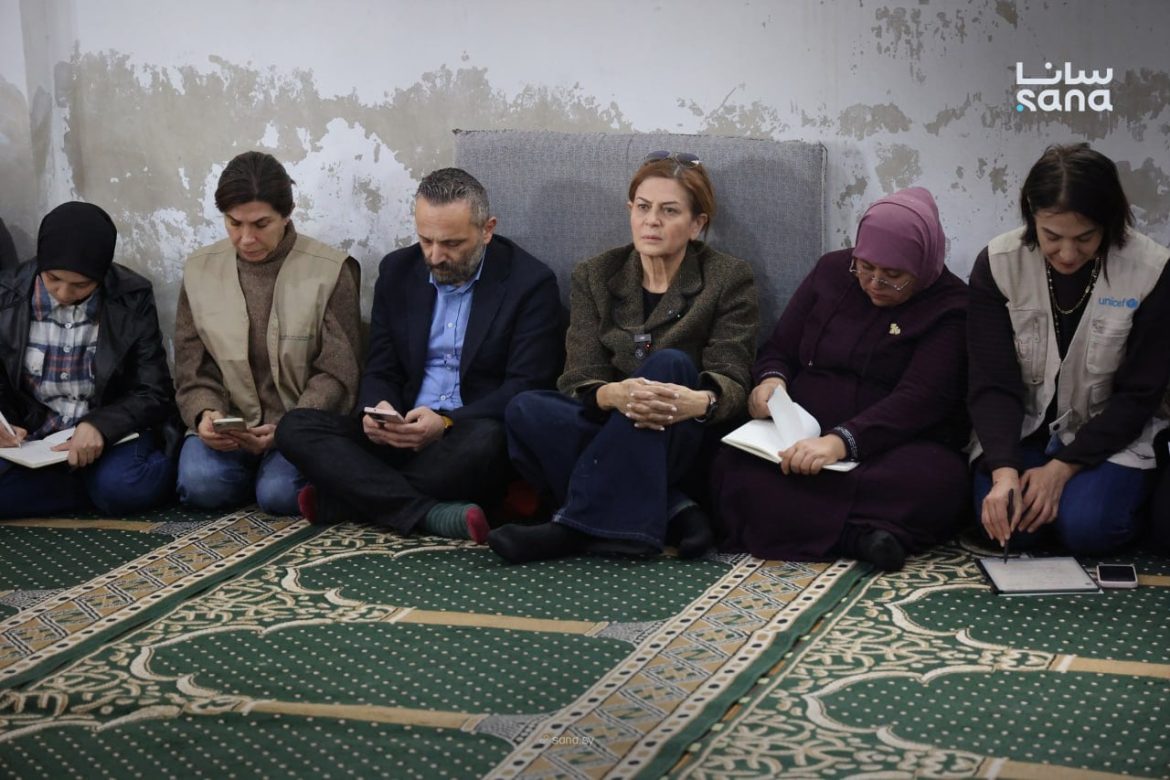 الوزيرة قبوات اجتمعت مع منظمات بمخيم حلب 2 بإدلب لدعم أهل المخيمات