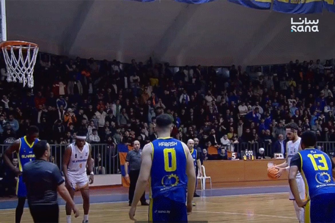 الكرامة فاز على النواعير بمباراة سلة قوية بحمص