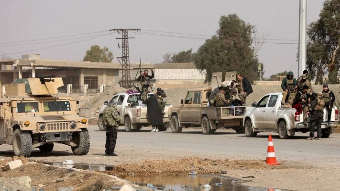 قسد" والجيش السوري عم يعيدوا ترتيب حالهم بالحسكة.. اتفاق كانون بلّش يتنفذ!