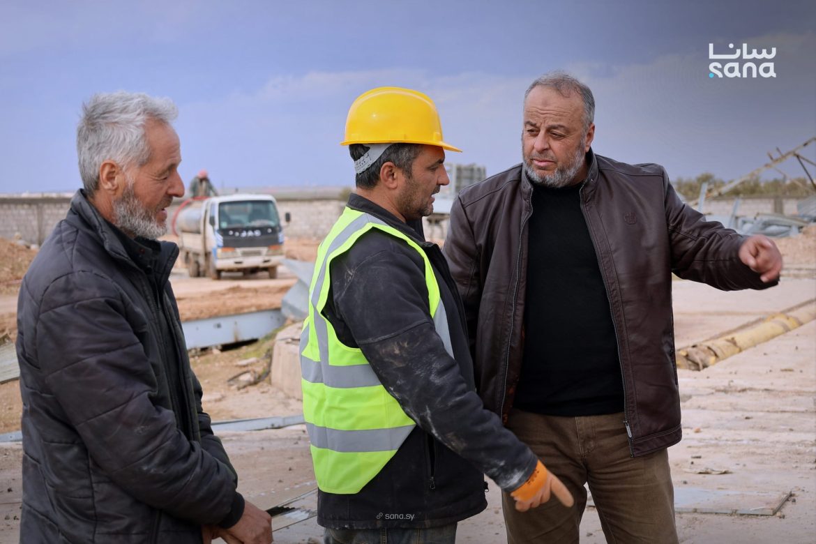 مدير الحبوب بإدلب بيتفقد أعمال تأهيل صوامع الصرمان