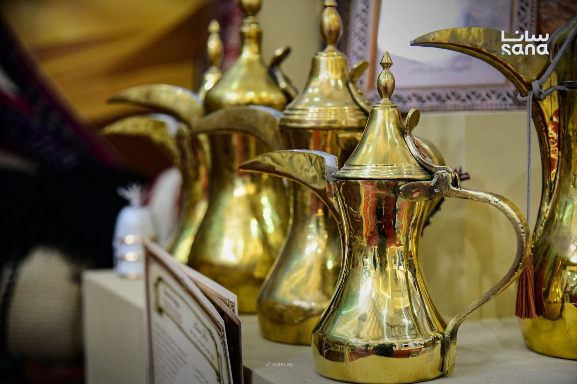 دلّة رسلان بتجمع تراث سوريا وقطر بمعرض دمشق الدولي للكتاب