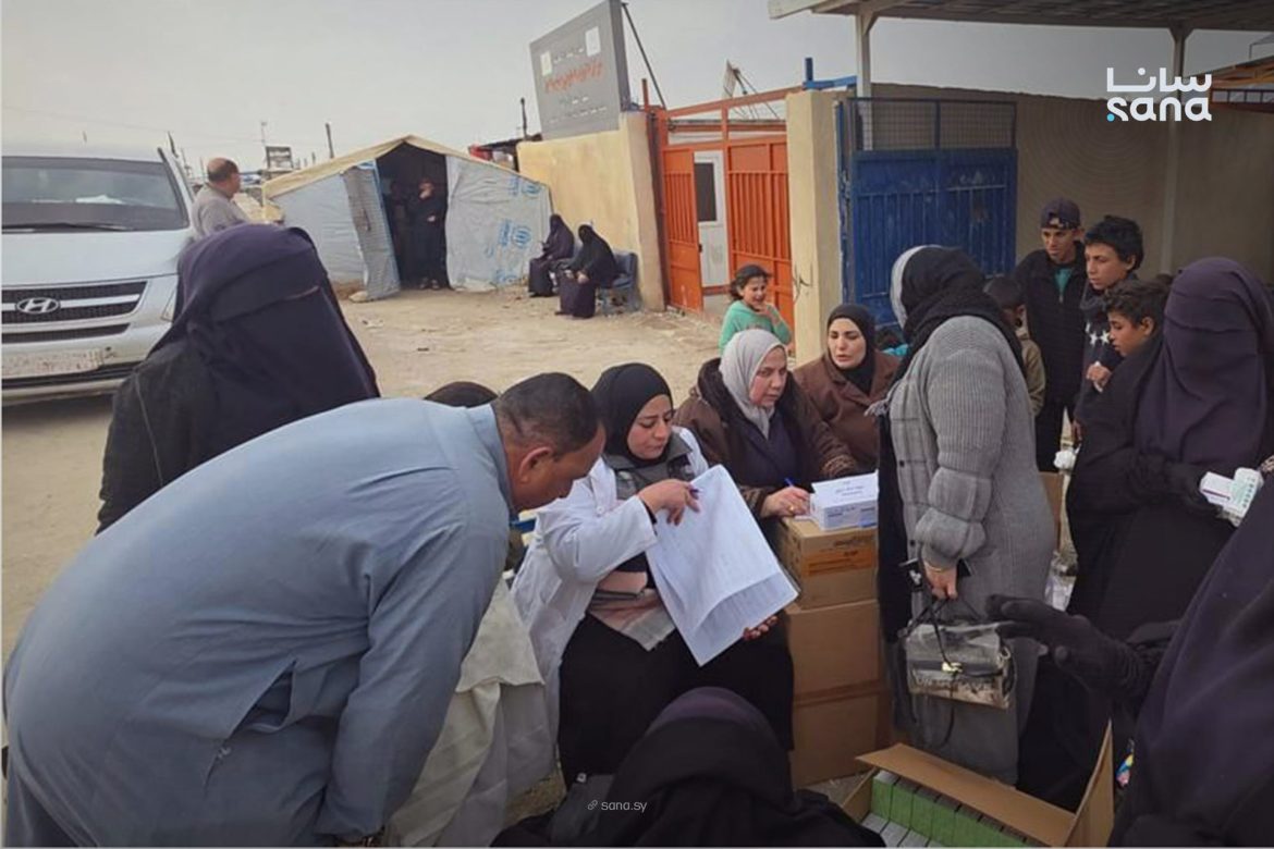 مديرية صحة دير الزور بتبعت فرق مختصة لمخيم الهول لخدمة الأهالي