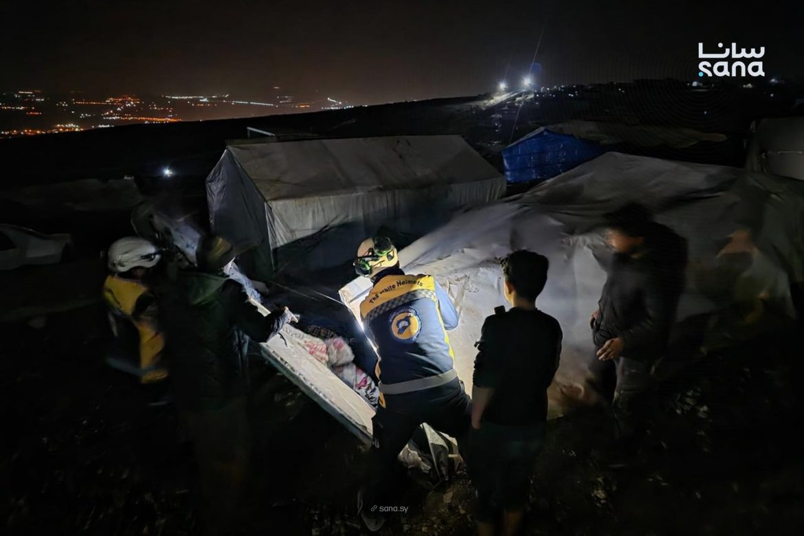 فرق الدفاع المدني بسوريا عم تستجيب لبلاغات كتير بسبب الشتوة القوية والمنخفض الجوي