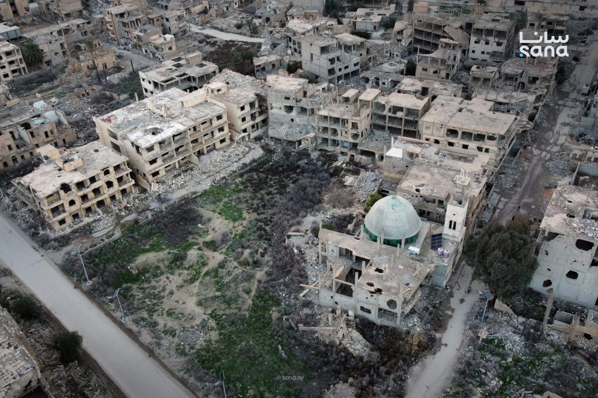 دمار كبير بحي الحويقة بدير الزور بعد قصف النظام السابق