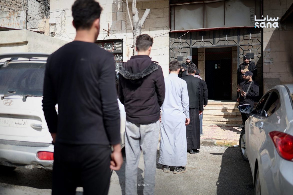 الأمن الداخلي بإدلب عم يستقبل عناصر قسد القدامى اللي بدن يسووا أوضاعهم