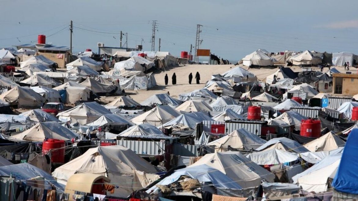 في خطة جديدة: نقل عائلات مخيم الهول لريف حلب، وعائلات أسترالية عم تترك مخيم روج