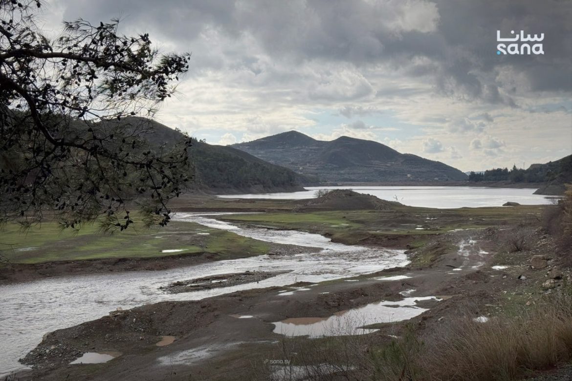 الأرصاد بتحذر: بكرة الأربعاء برد وأمطار قوية ورياح عاصفة بسوريا