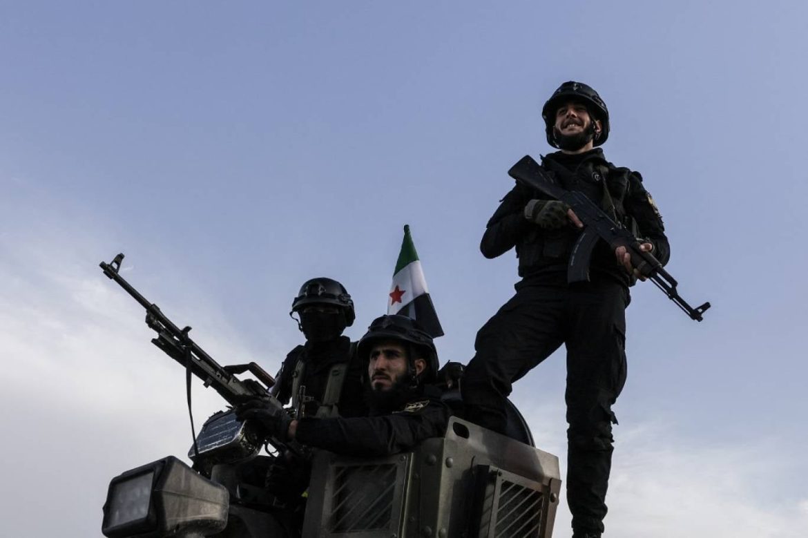 داعش بيعلن مسؤوليته عن هجوم راح ضحيته عنصر أمن وصاب تاني بشرق سوريا