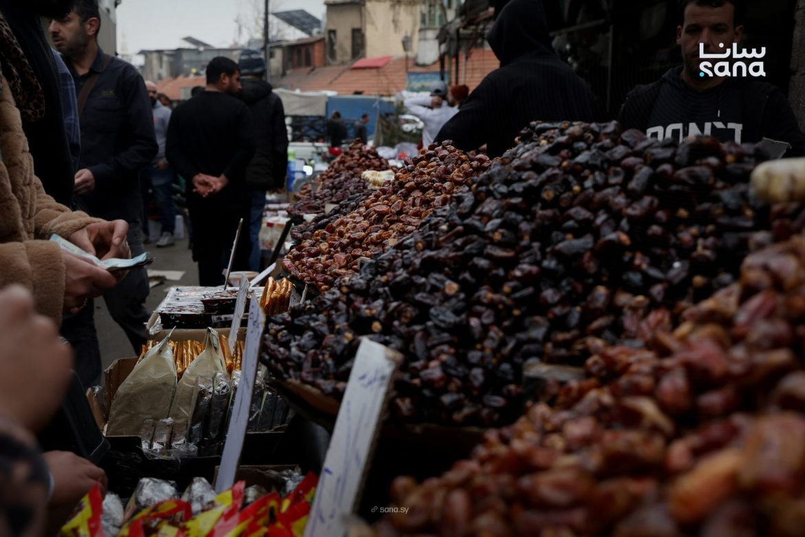 التمور المستوردة عم تتنشط بأسواق دمشق برمضان… بس زراعتنا المحلية تعبانة كتير