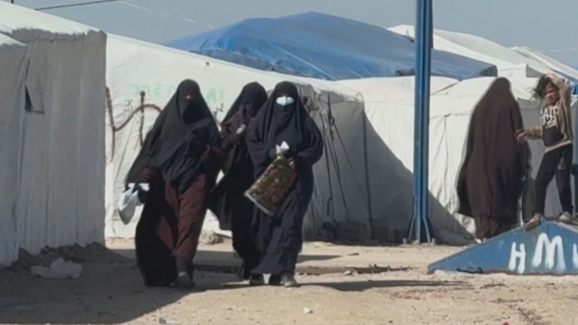 الإدارة الذاتية رح تسكر مخيم روج قريباً، وشو صار بالعائلات الأسترالية؟