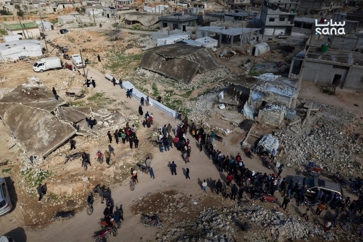 فريق الإغاثة وزّع 400 سلة غذائية على أهالي البويضة الشرقية بحمص