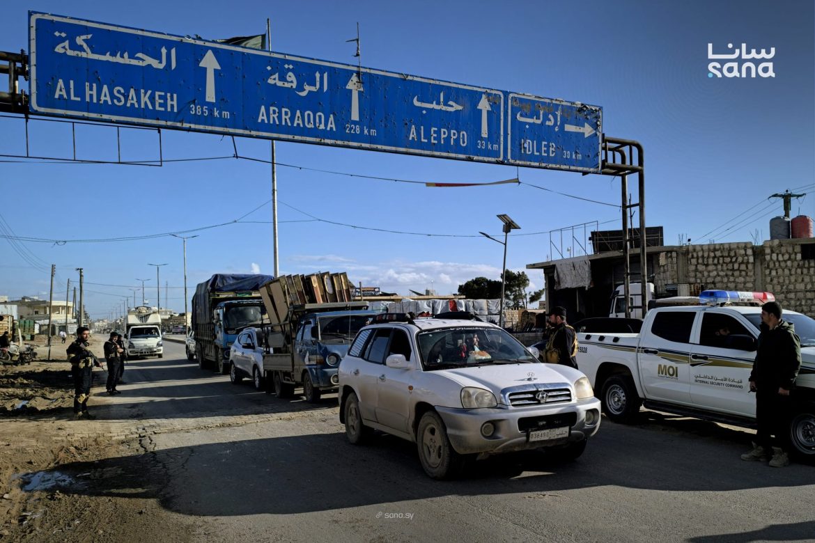 دوريات أمن الطرق بالأتارب مستمرة بمهامها برمضان لتعزيز الأمان