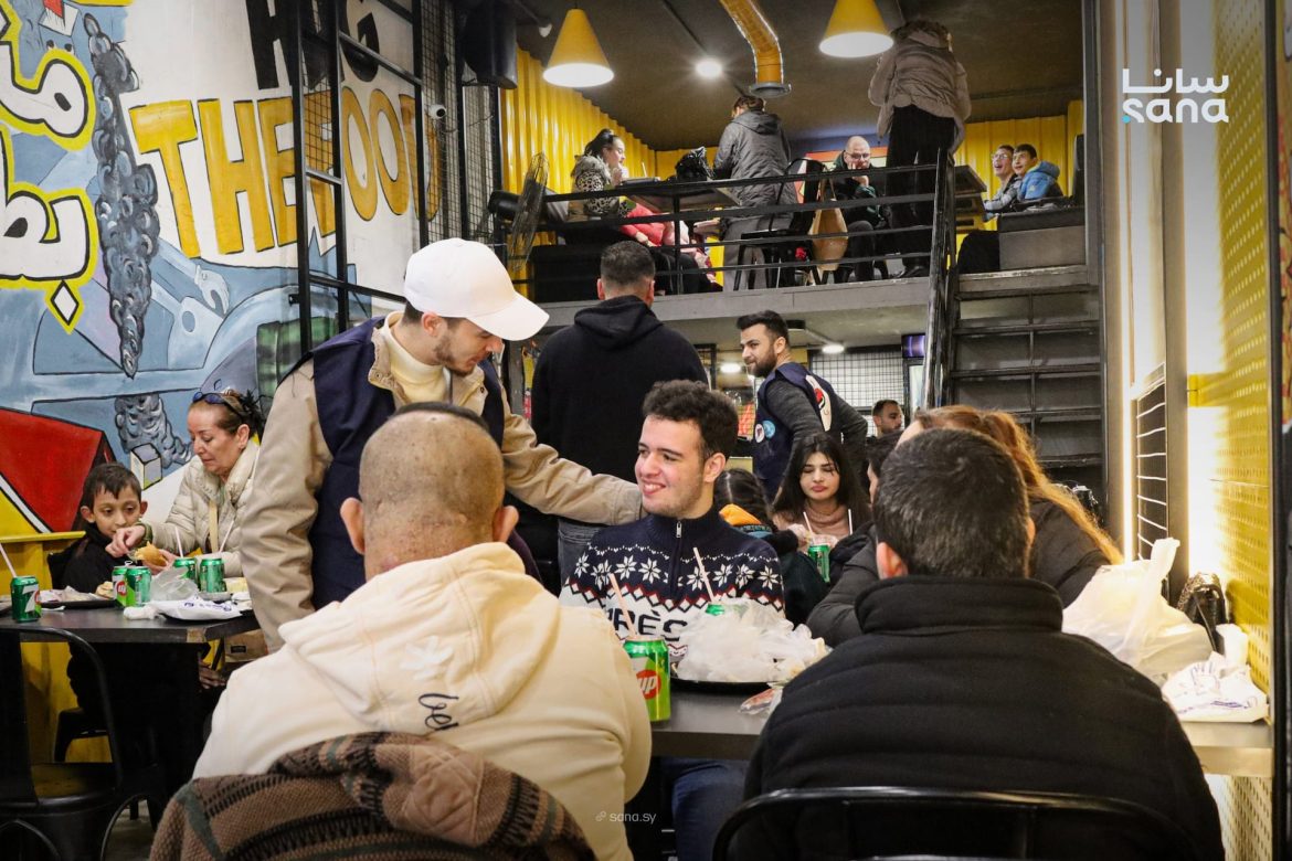 إفطار خيري لـ 37 طفل من ذوي الإعاقة بـ طرطوس نظمته ميد لايف