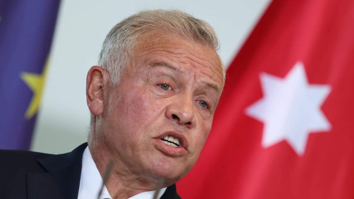 الملك عبد الله عم يأكد: الأردن مو ساحة حرب وما بيسمح حدا يخترق أجواءه