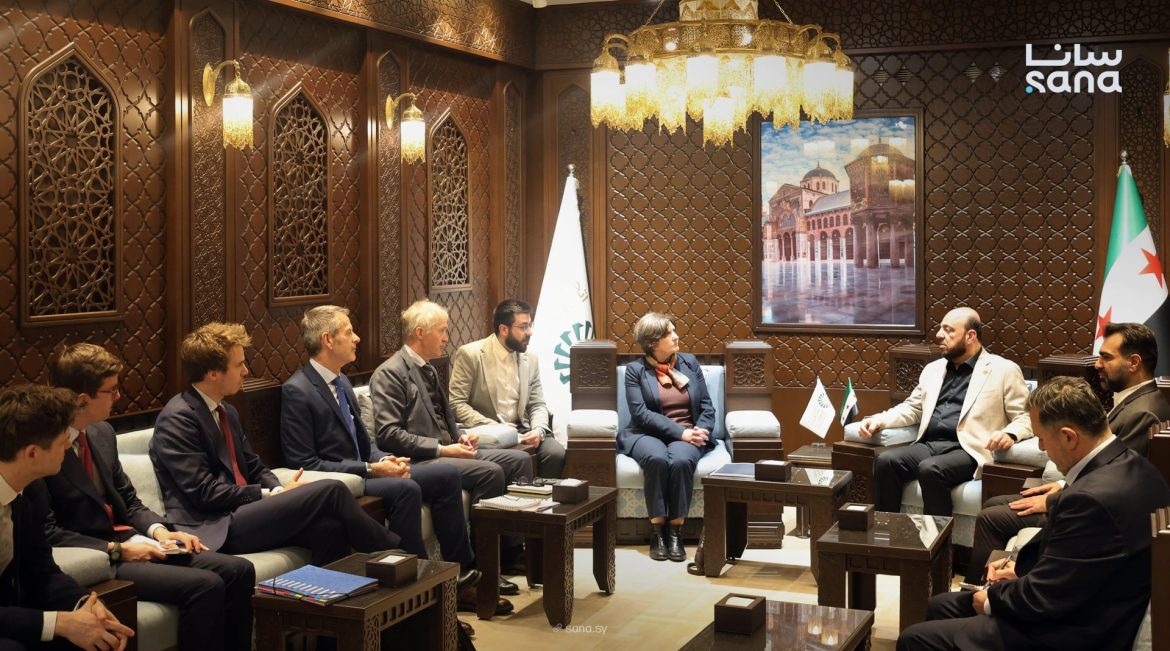 رئيس اتحاد غرف التجارة بيبحث تعزيز التعاون الاقتصادي مع وفد بلجيكي