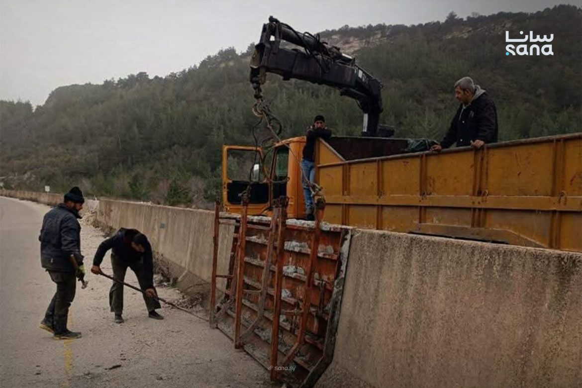 صيانة طريق أريحا اللاذقية رجعت تشتغل، وهالمرة رح يركزوا على تأهيل المحور الحيوي