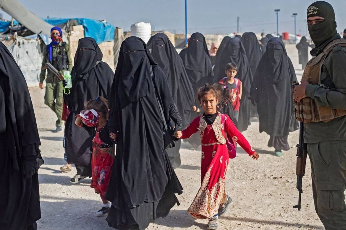 فرنسا بتقول لازم محاكمة دواعشها بسوريا محل ما ارتكبوا جرايمهم