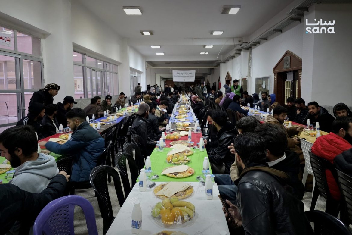 هيئة الإغاثة جهزت إفطار جماعي لـ 1200 طالب بجامعة الفرات بدير الزور