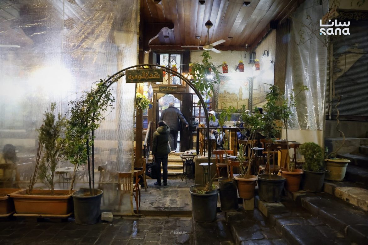 حكواتي النوفرة بدمشق: طقس رمضاني بيحفظ ذاكرة المدينة وبيجمع الناس