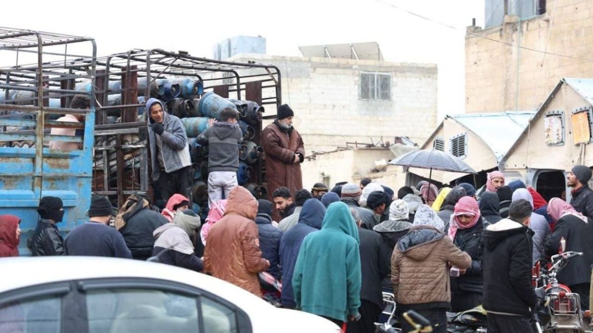 أزمة الغاز بحماة عم تتفاقم برمضان.. طوابير طويلة وأسعار نار