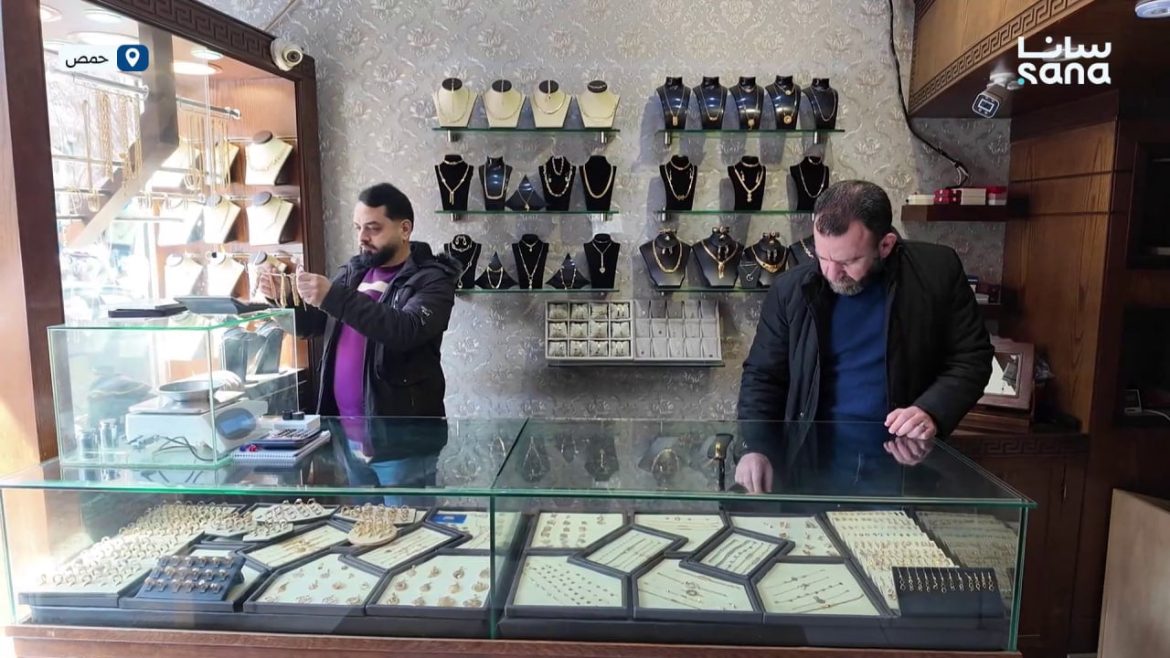 صاغة الذهب بحمص عم يطالبوا بإلغاء أو تخفيض ضريبة الإنفاق الاستهلاكي