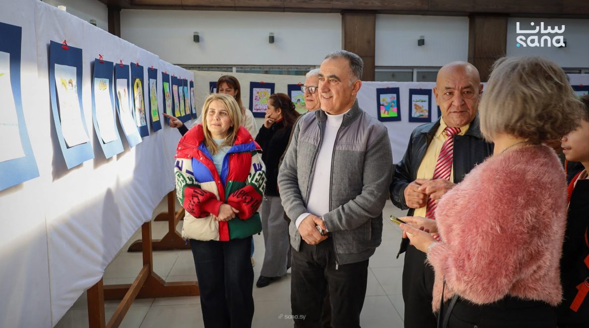 معرض 'أعطونا الطفولة' بـ طرطوس عم يسحر قلوب الصغار
