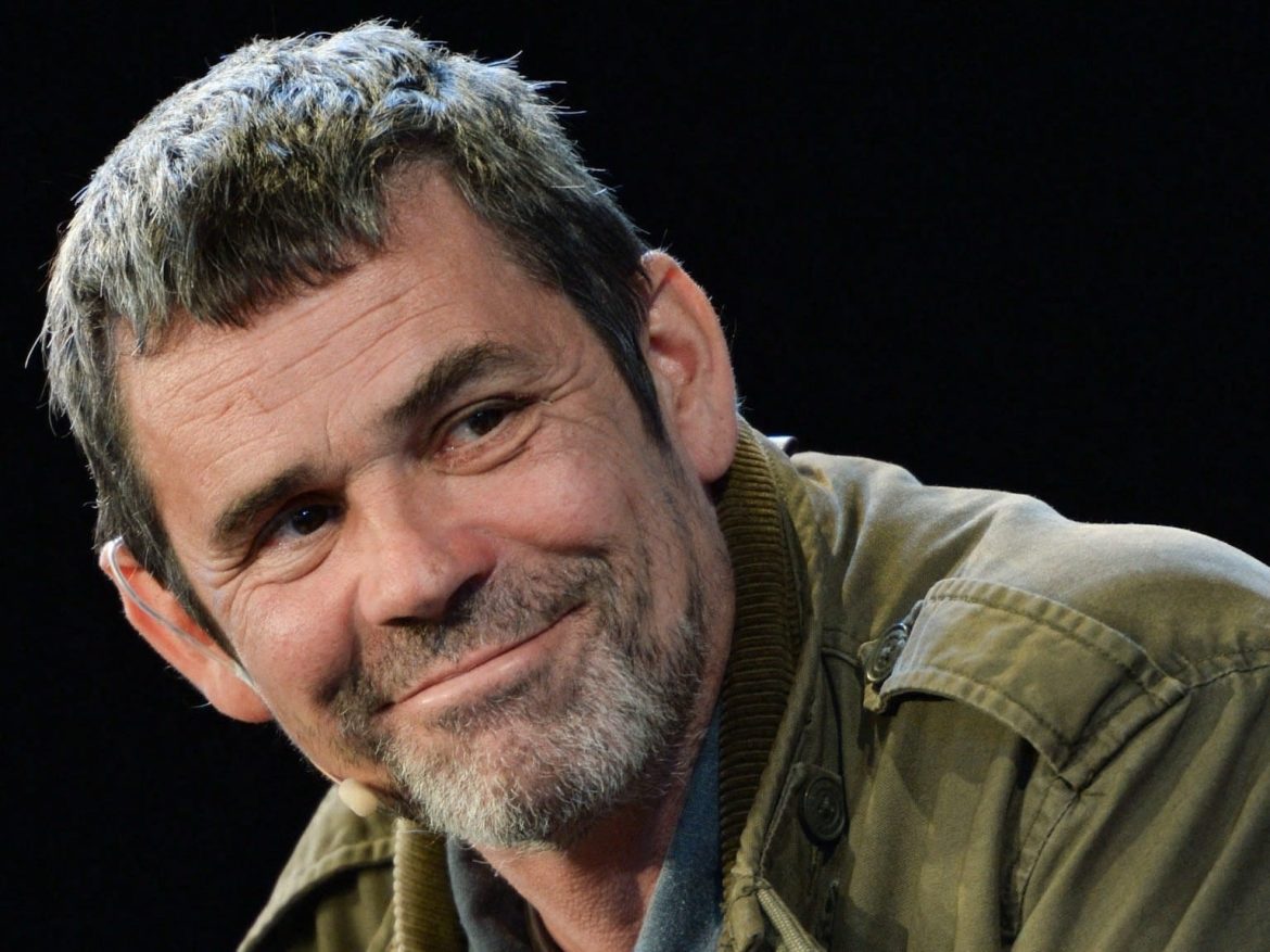 بول كونروي: المصور الحربي الشجاع يللي راح ضحية أزمة قلبية بعد مسيرة كشف فظائع بسوريا