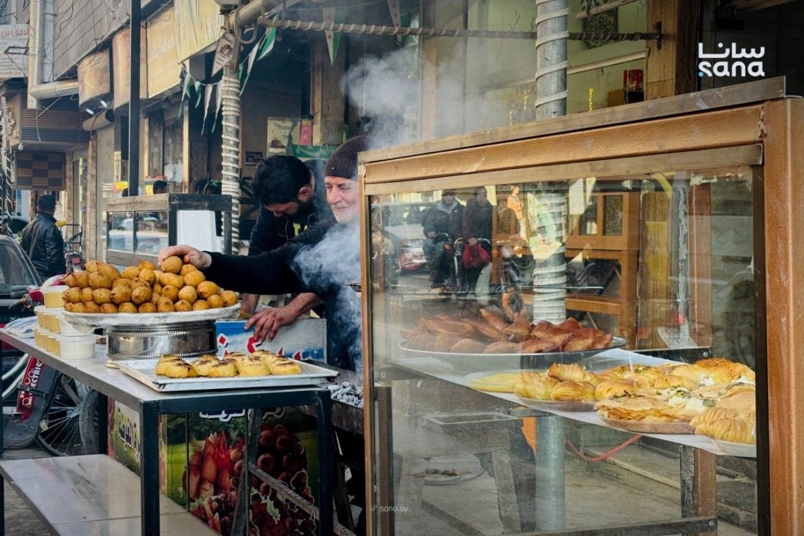 أسواق المليحة بريف دمشق قبل الإفطار: حركِة وناس عم تتسوق