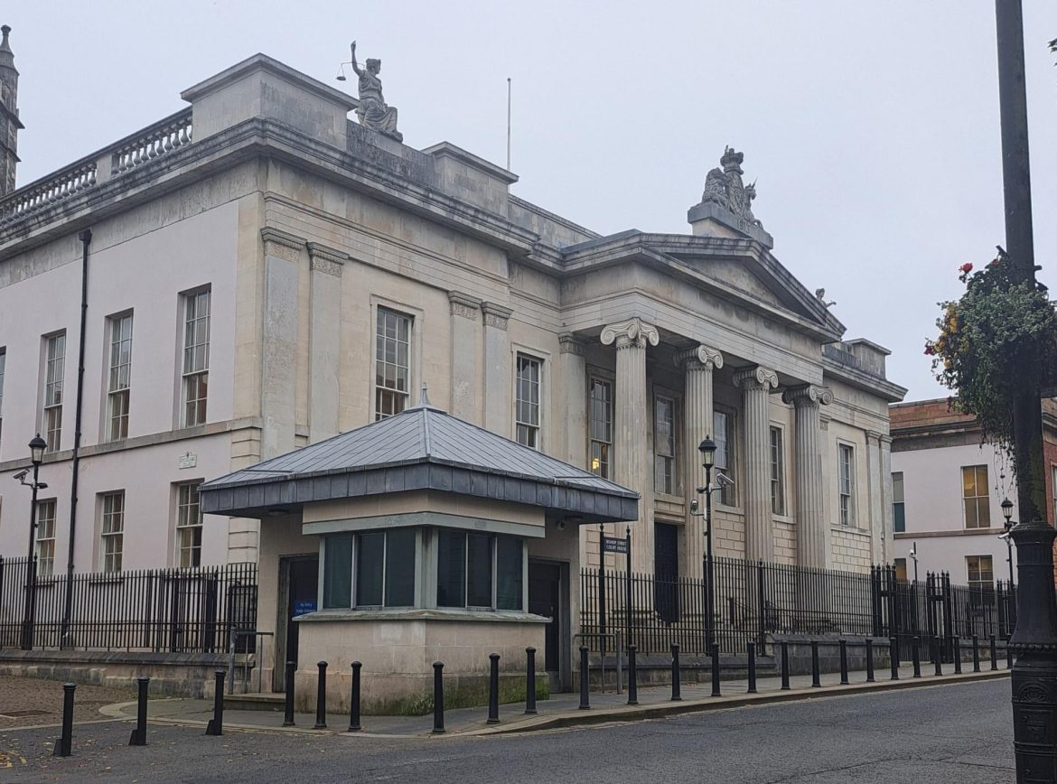 شاب سوري متهم بالاغتصاب والملاحقة بمحكمة ديري