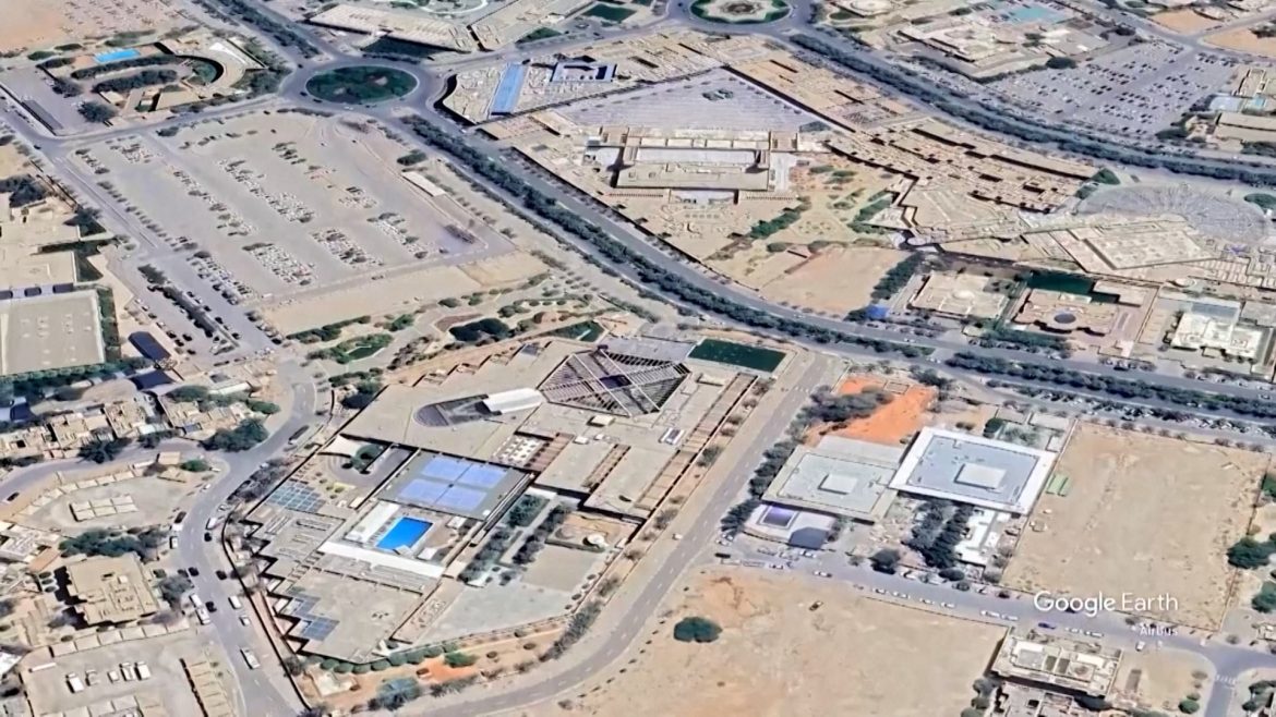 الوضع بالشرق الأوسط عم يتصاعد: طيارة إيرانية بتضرب السفارة الأمريكية بالسعودية وعمليات إسرائيلية بلبنان وسوريا