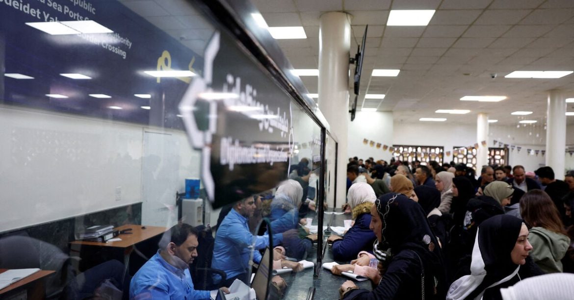 سوريا عم تعزز قواتها عالحدود اللبنانية، وتكهنات بغزو إسرائيلي لإيران بمساعدة كردية