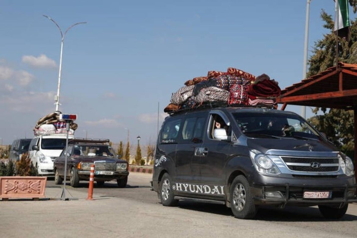 سوريا بتسكر معبر الحدود مع لبنان للمغادرين بعد تحذير إسرائيلي