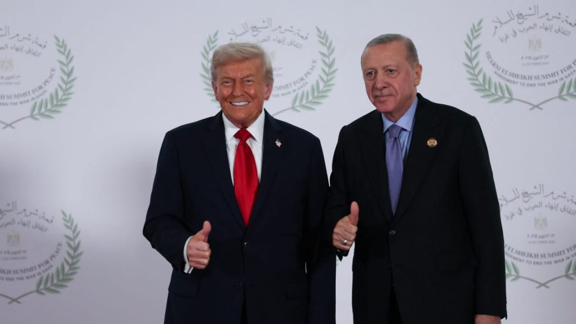 تركيا عم تزيد نفوذها بالبحر الأحمر... شو موقف ترامب؟