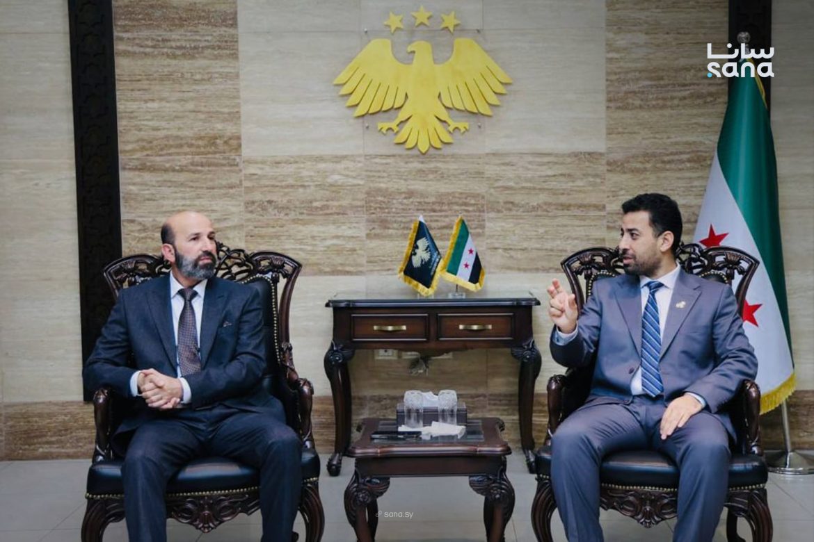 وزير الصحة ومحافظ الرقة عم يحكوا عن خطة لدعم الصحة وترميم منشآتها