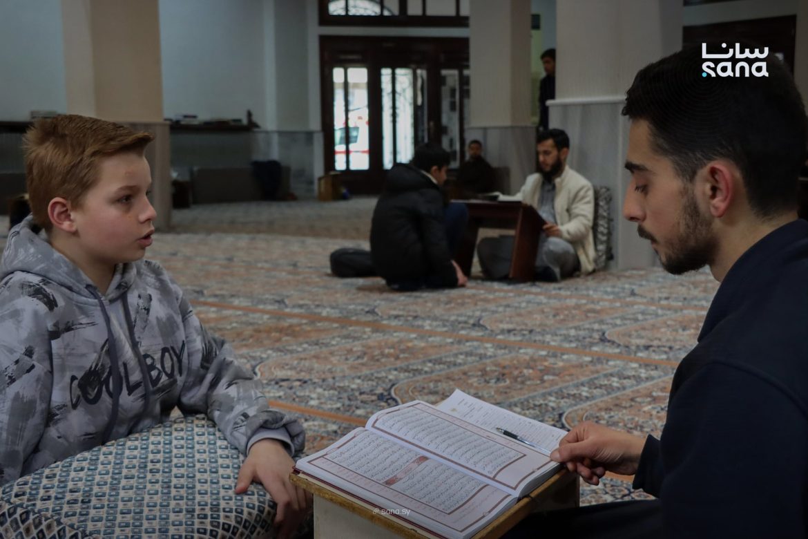 أكتر من 200 طالب وطالبة بيشاركوا بالامتحان النهائي لمسابقة "يوم الهمة القرآني" بحمص