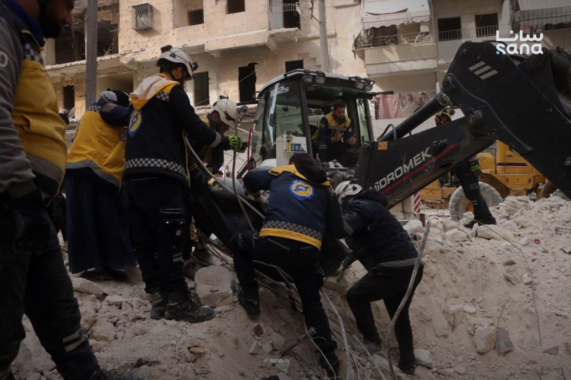 عدد اللي قضوا بانهيار بناية بحلب وصل لعشرة