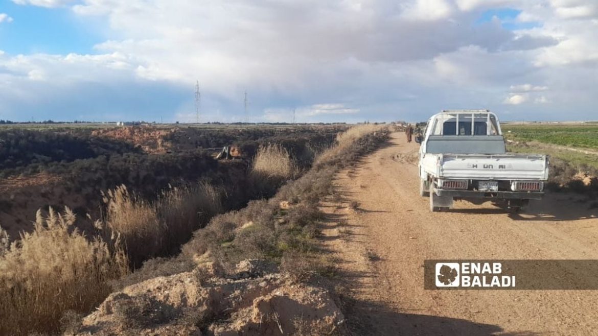 أراضي الرقة عم تتملّح.. فلاحين عم يخسروا رزقهم وبيوتهم