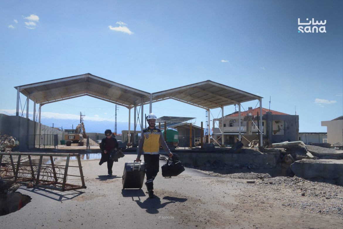 منفذ العريضة الحدودي بريف طرطوس بيستقبل السوريين اللي راجعين من لبنان