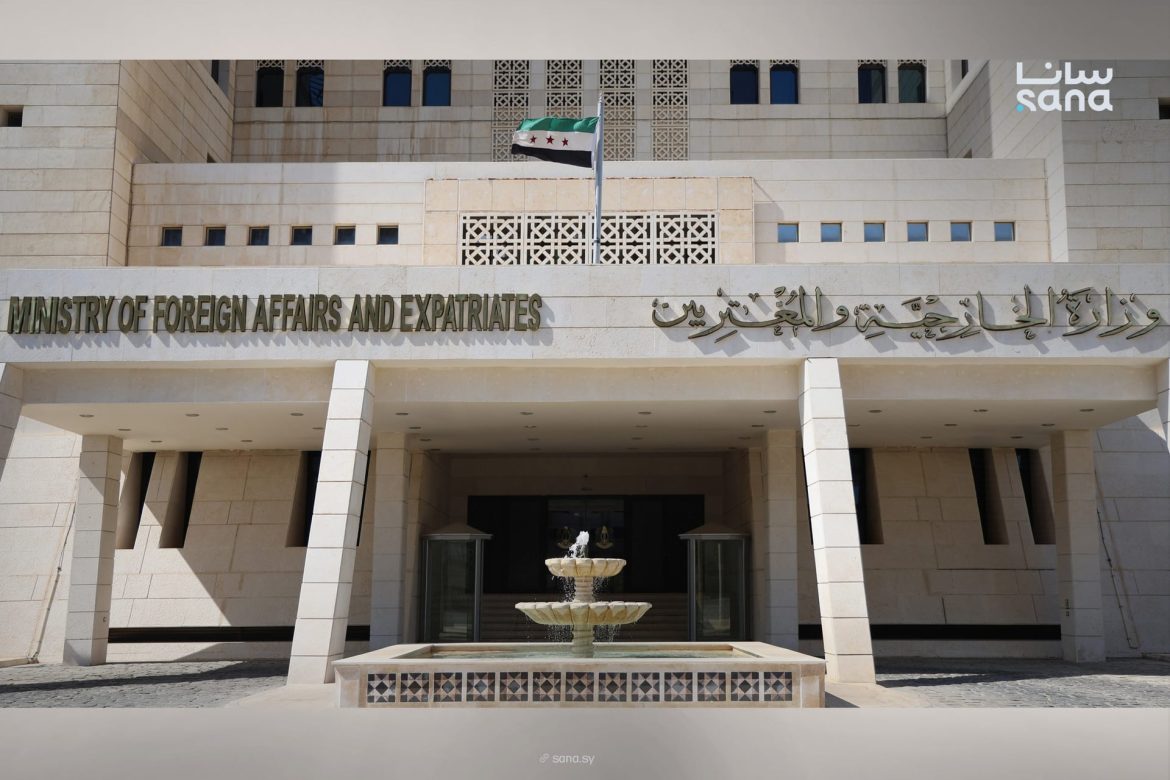 سوريا بتسمح بعبور كوادر الاتحاد الدولي للصليب الأحمر والهلال الأحمر كرمال وضع لبنان الإنساني