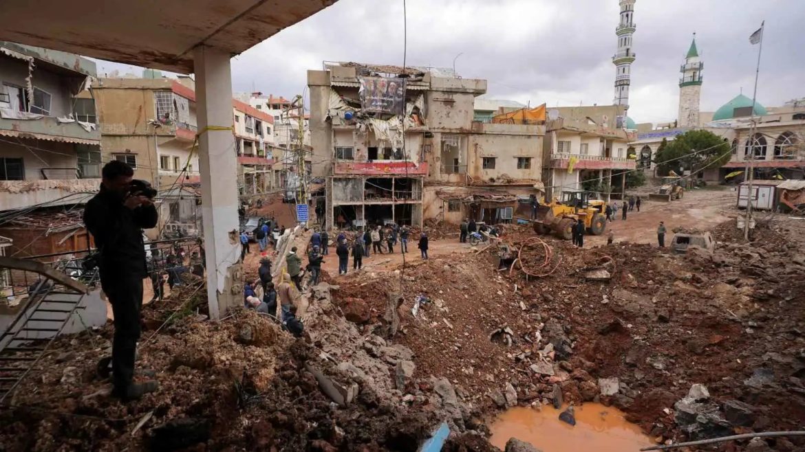 إسرائيل عم توسع عملياتها بالشرق ضد حزب الله بلبنان وسوريا