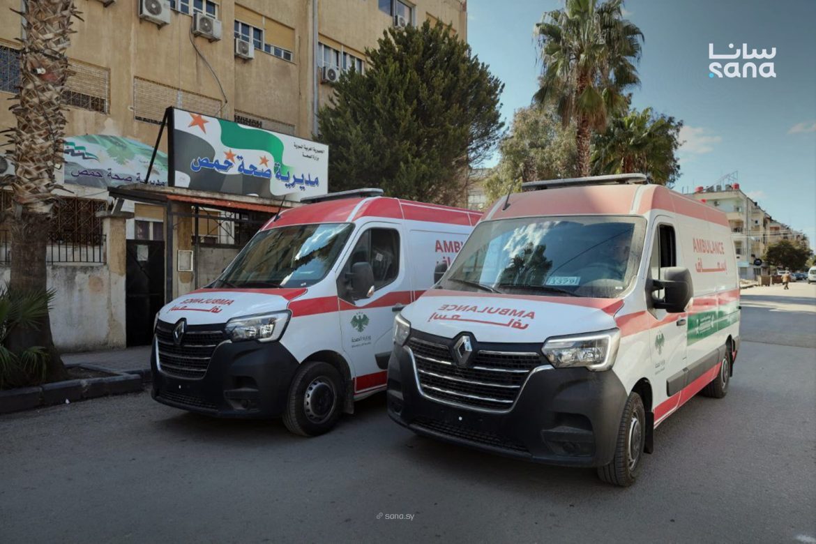 صحة حمص تستلم سيارتين إسعاف كدعم من مركز الملك سلمان للإغاثة